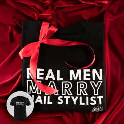 t-shirt REAL MEN MARRY NAIL...