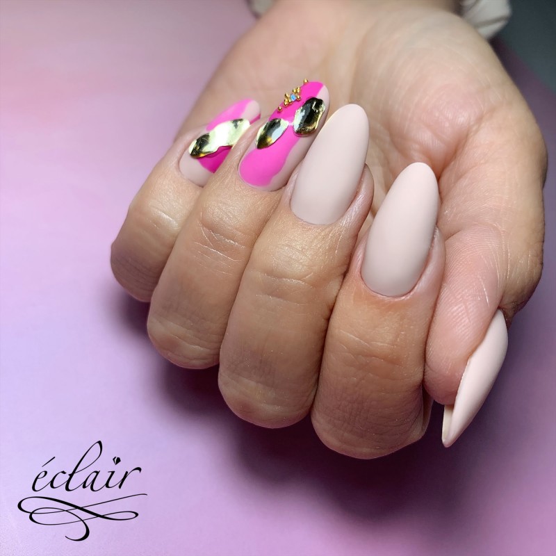 stylizacja paznokci lakierem hybrydowym Eclair Nail Future Millionare 7ml