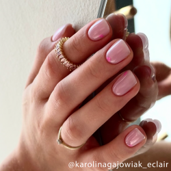 baza hybrydowa Smart Base Milky Pinky 7ml Eclair Nail na paznokciach - zdjęcie 3