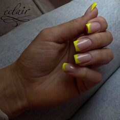 Click GEL - apricot + artgel Little Light 🌞🌞🌞
#teameclair #eclairnails #yellownails #frenchnails #yellowfrenchnails